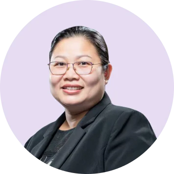นางวรรณรัตน์ คุ้มเงิน